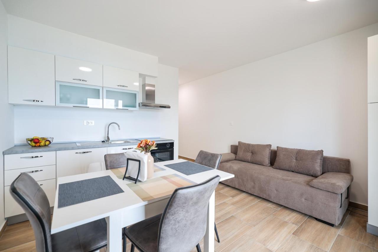 Beachfront Apartments Tic With Seaview Miletici Экстерьер фото
