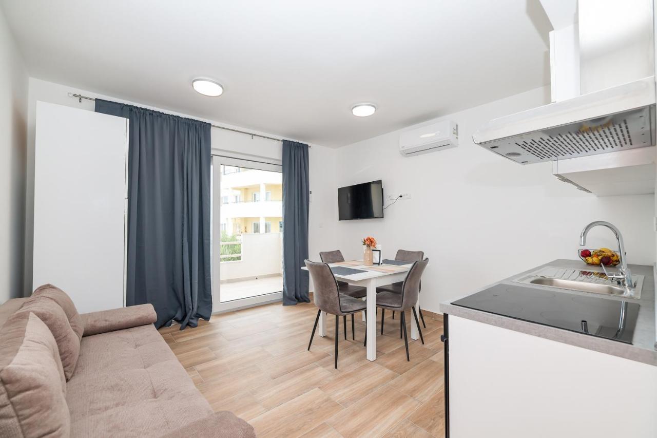 Beachfront Apartments Tic With Seaview Miletici Экстерьер фото