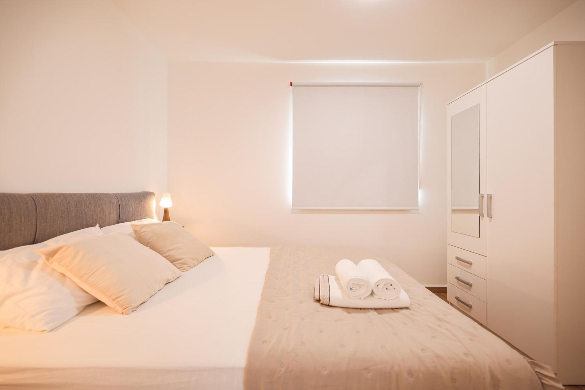 Beachfront Apartments Tic With Seaview Miletici Экстерьер фото